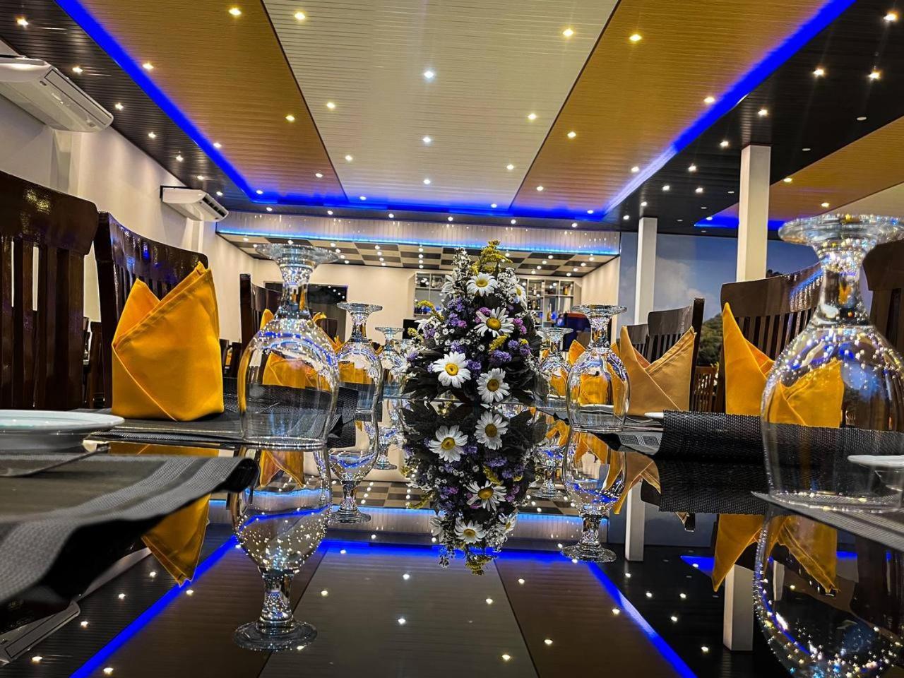 Acme Grand Hotel 哈伯勒内 外观 照片